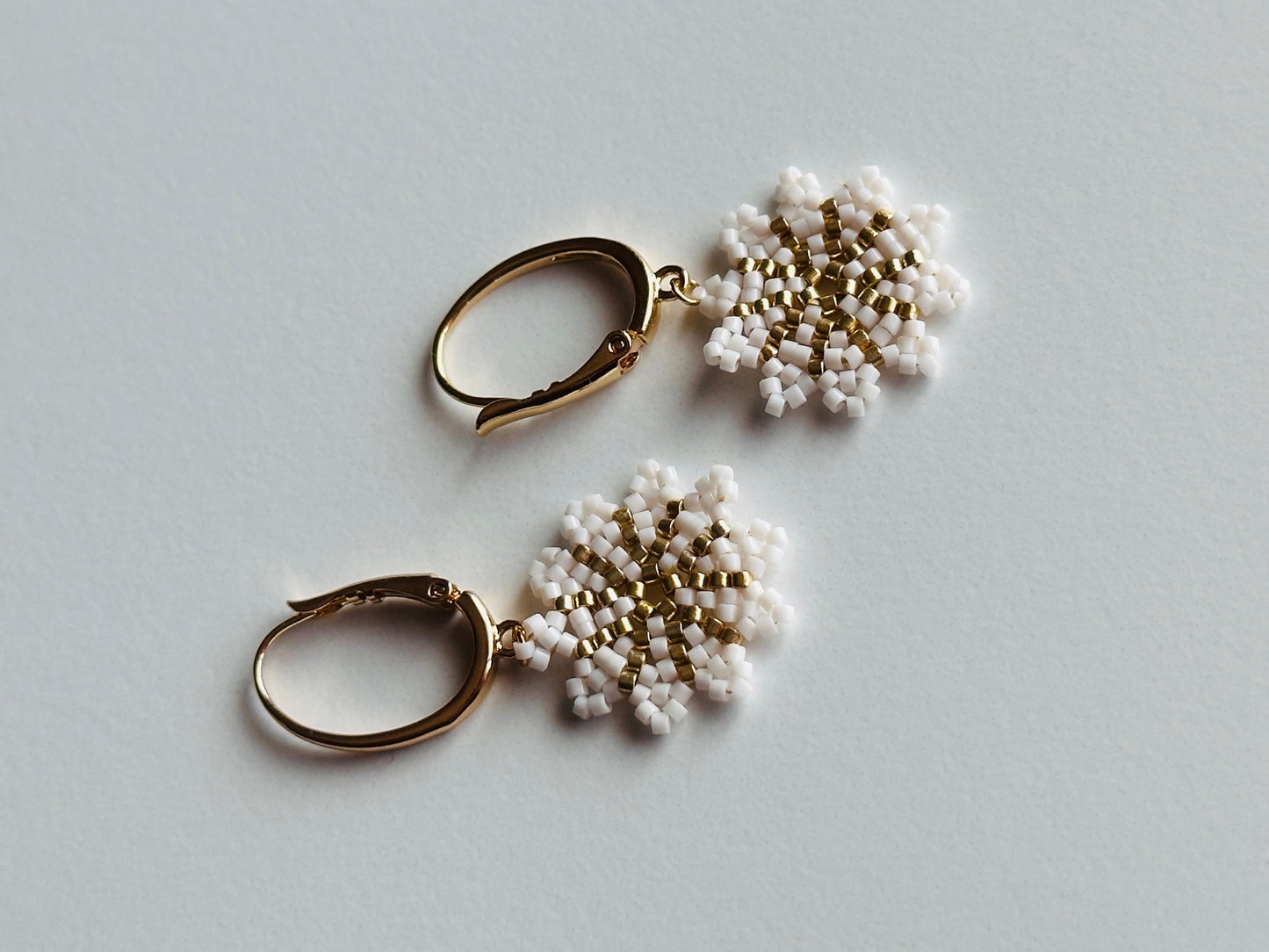 Golden flowers beaded earrings