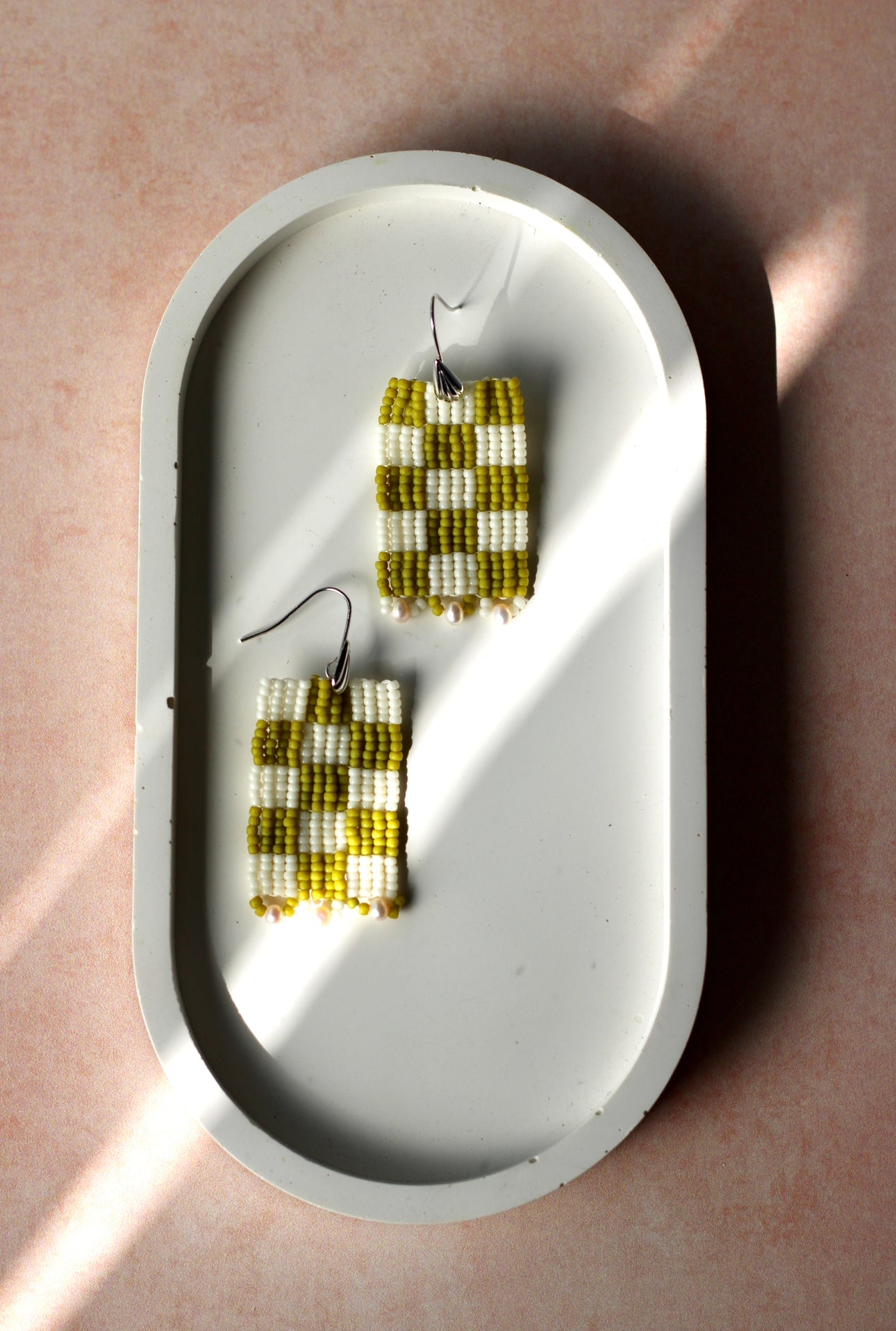 Nov22 no.19 checkered beaded earrings