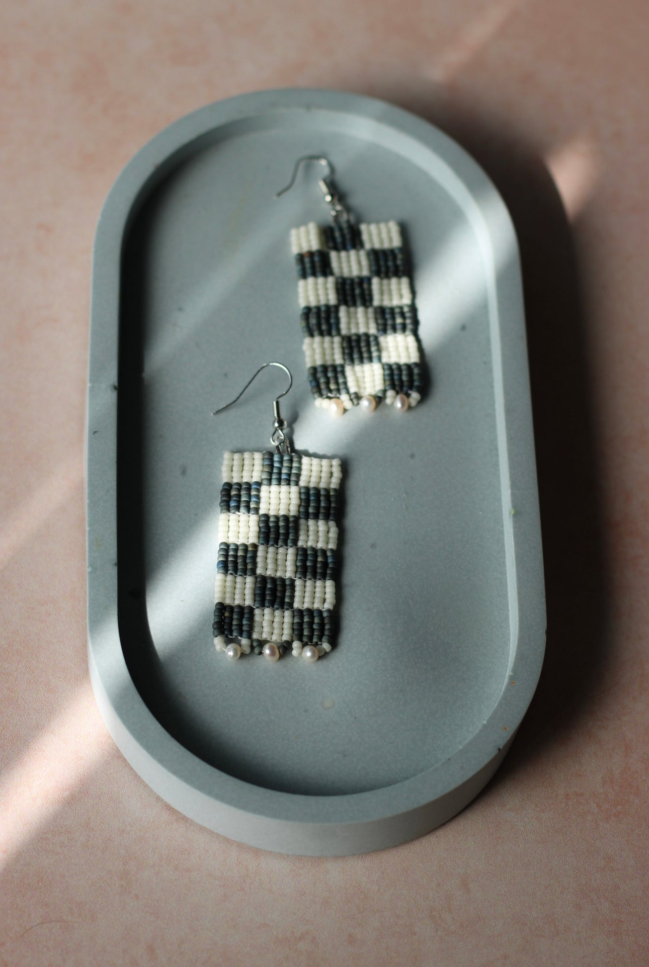 Nov22 no.18 checkered  beaded earrings